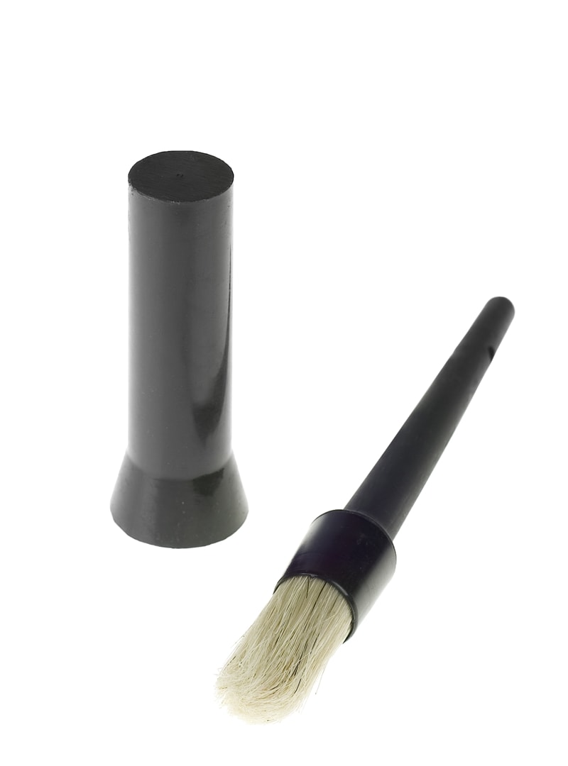 Hoof Oil Brush with Cap