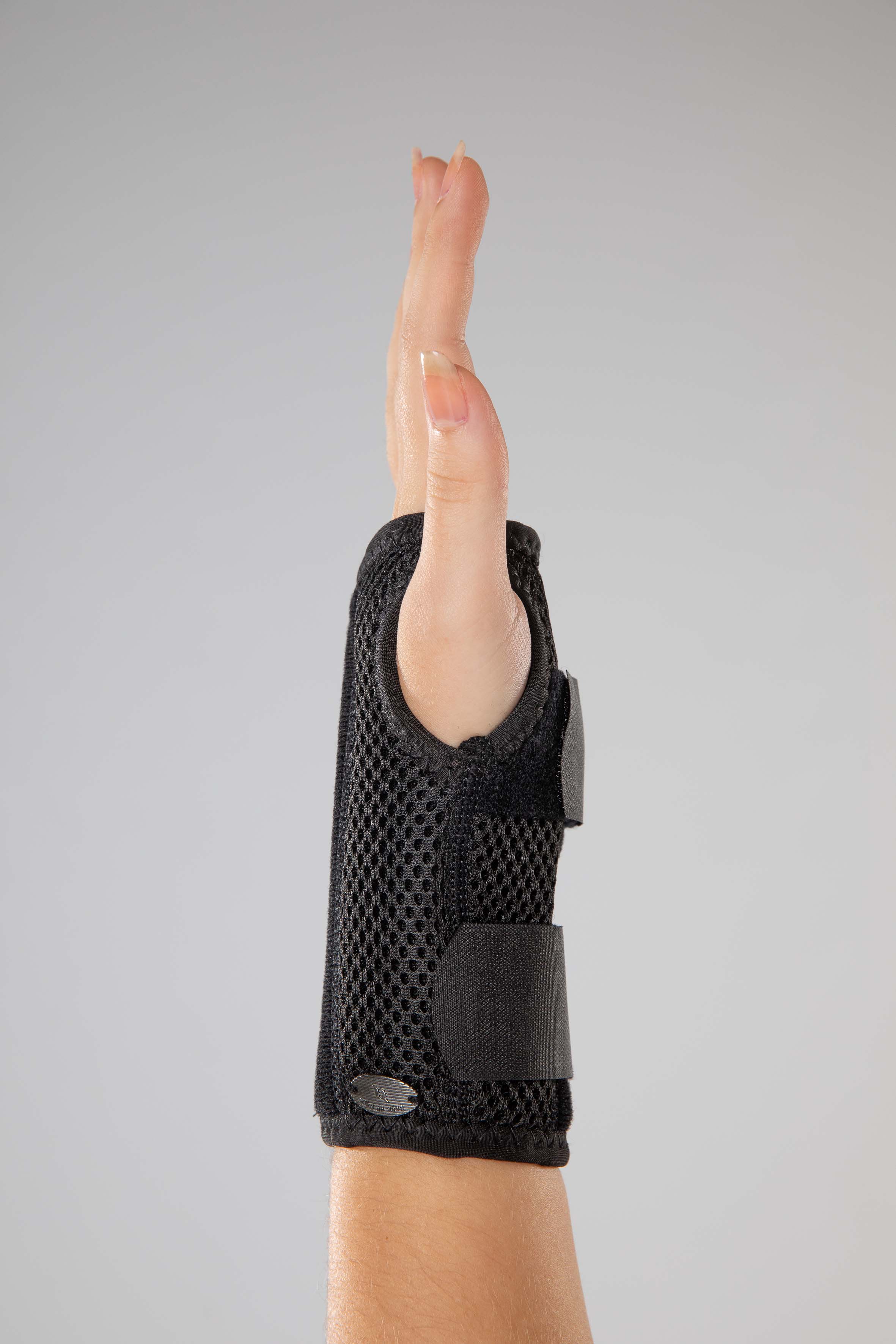 Back On Track "Carpus" Wrist Brace with Splint