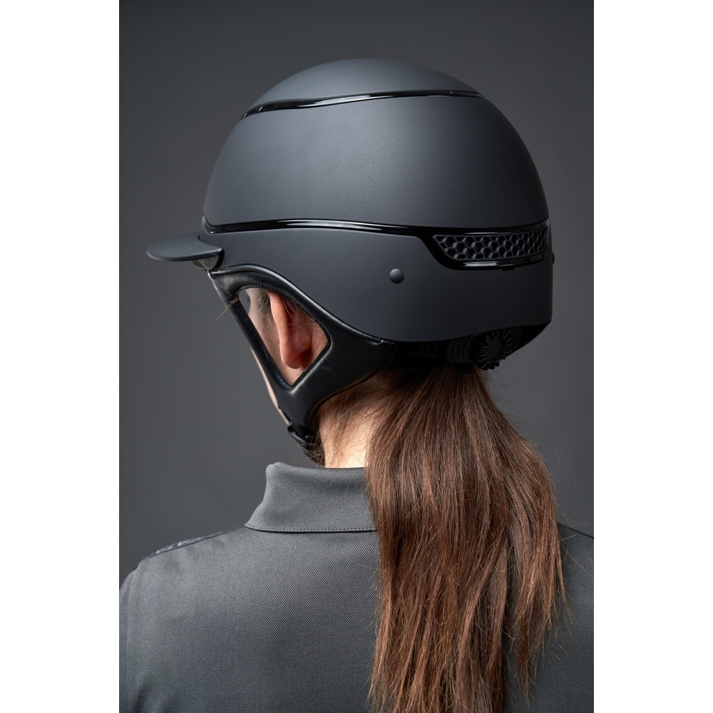 One K Xtreme Ridehjelm, Detalles Brillantes