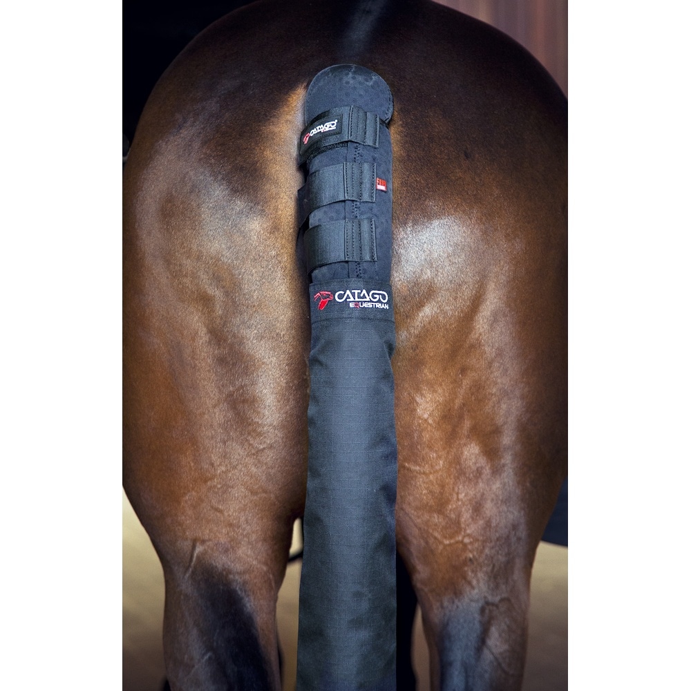 Catago Fir Tech Schweifschutz mit Tasche