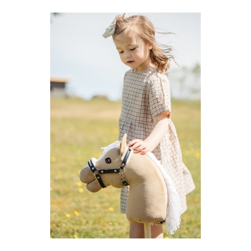 Mi cabezada para Hobby Horse con felpa y piedras