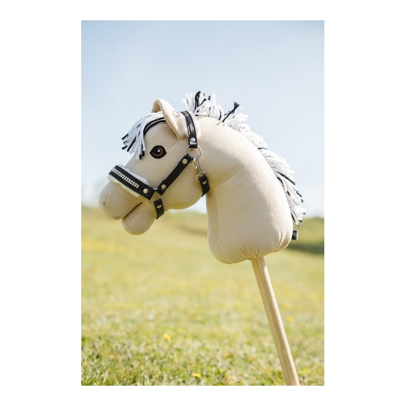 Mi cabezada para Hobby Horse con felpa y piedras